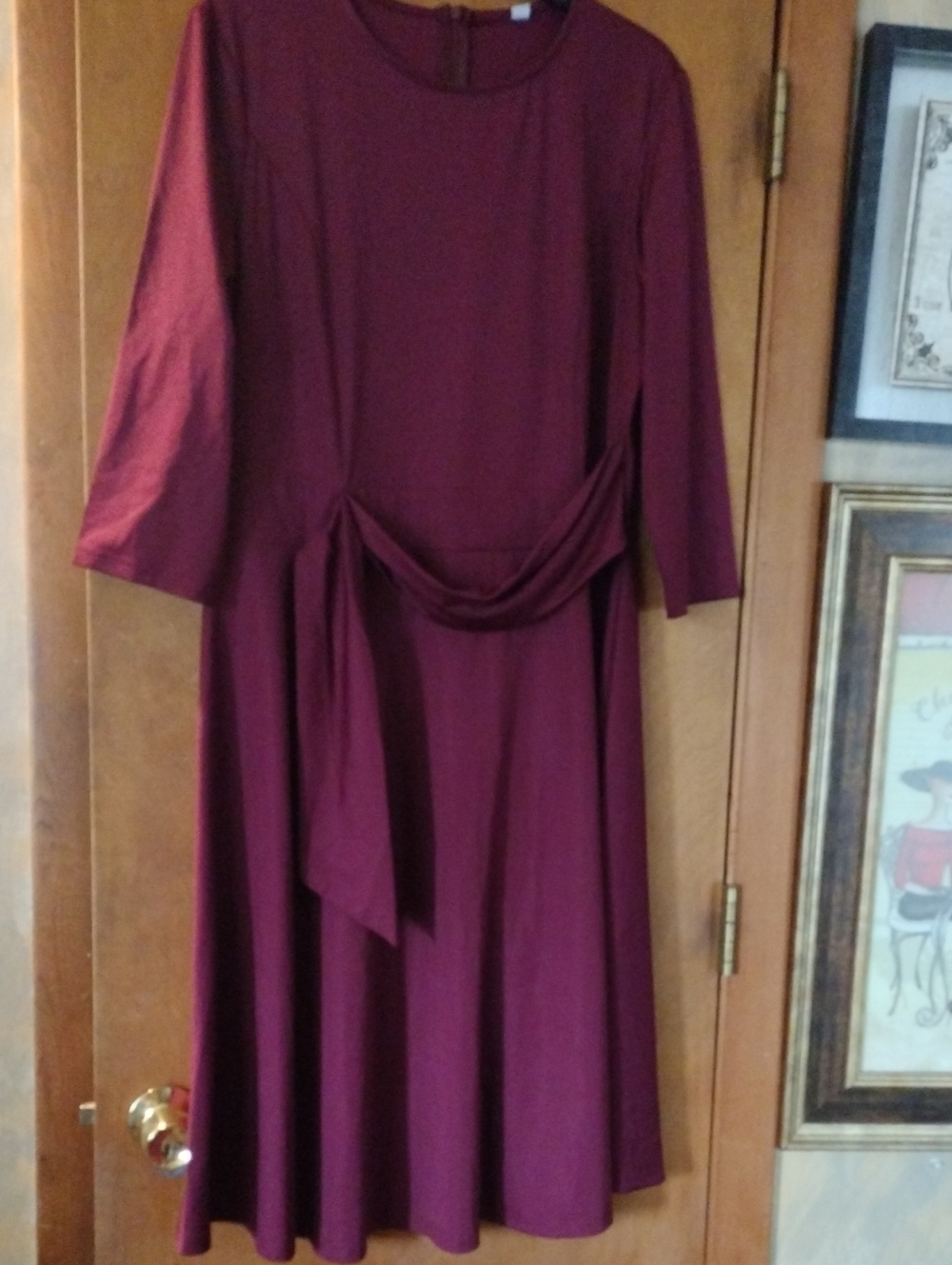 Classic Long-Sleeve Burgundy Midi Dress with Waist Sash